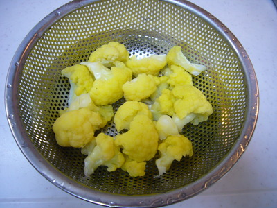 カリフラワーのパン粉焼き
