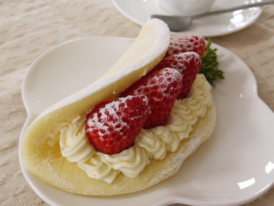 いちごのオムレット～チーズクリーム～