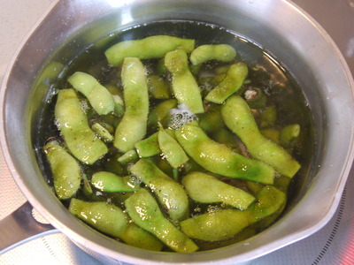 枝豆のサンドイッチ（タルタルソース仕立て）
