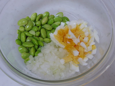 枝豆のサンドイッチ（タルタルソース仕立て）