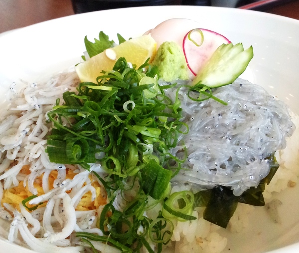 生しらす丼 in 淡路
