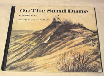 絵本 Leonard Weisgard : On The Sand Dune