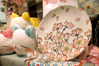 桜柄の器や雑貨で、一足早いお花見気分