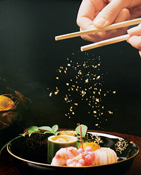 お正月は金箔でキラキラ＆華やかに