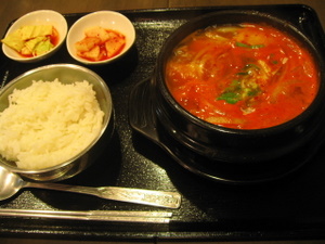 夜もリーズナブルに食べれる韓国料理すーぷ房くだらトアウエスト