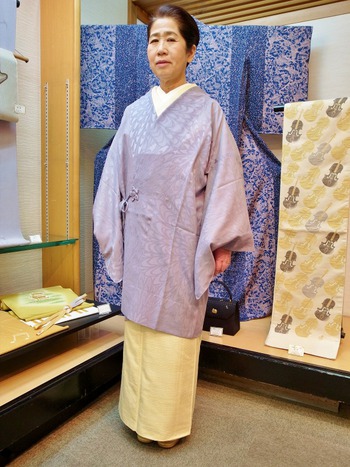 昨日も、素敵な着物姿でご来店いただきました! 昨日も、素敵な着物姿でご来店いただきました!