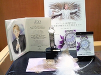 “宝塚歌劇100周年記念限定モデル”先行予約開始