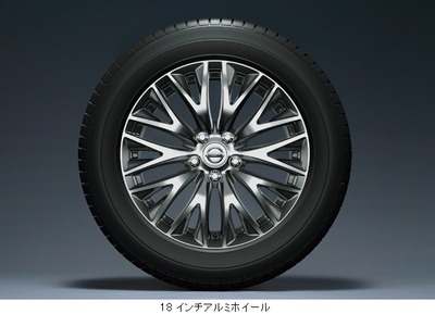 日産自動車、高級セダンの新型「シーマ」を発売