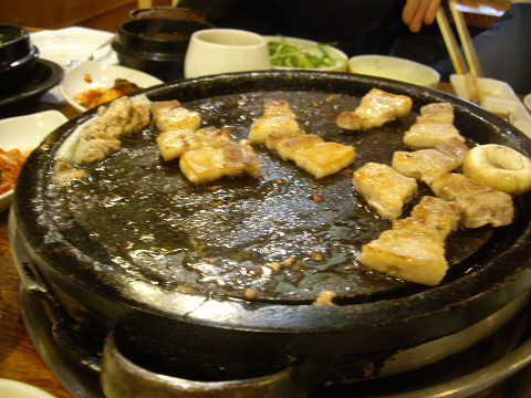 ＵＡオープンのテニス場と韓国焼き肉