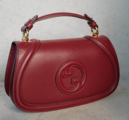 GUCCI「オールマーク」バッグ、ダブル G モチーフの革新的なデザインと高級素材の融合 GUCCI「オールマーク」バッグ、ダブル G モチーフの革新的なデザインと高級素材の融合