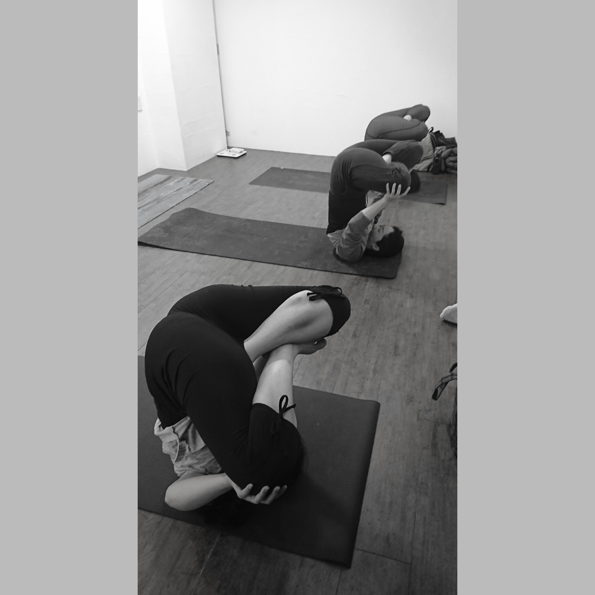Urdhva Padmasana / ウールドヴァ・パドマーサナ Urdhva Padmasana / ウールドヴァ・パドマーサナ