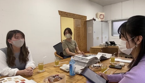 ももこです!椅子張り替えのRe:faさんに行ってきました!ぜひご覧ください! ももこです!椅子張り替えのRe:faさんに行ってきました!ぜひご覧ください!