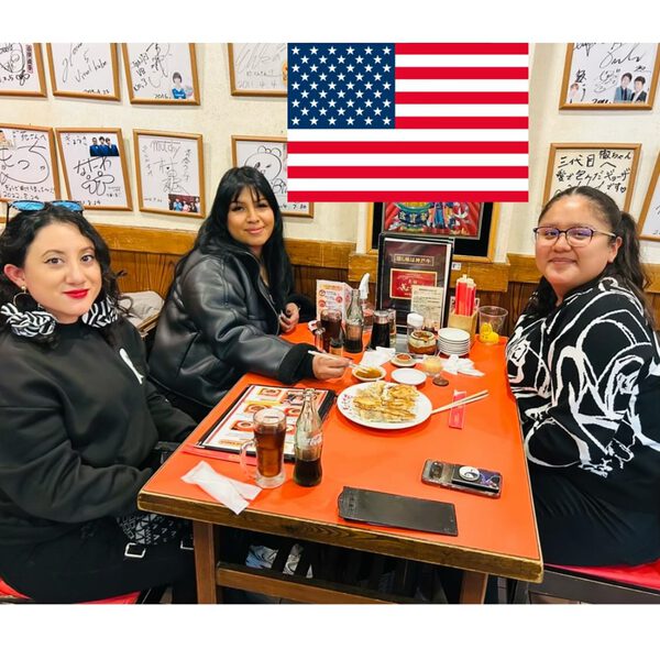 餃子で世界を笑顔にMake the world smile with gyoza アメリカからご来店くださりました。