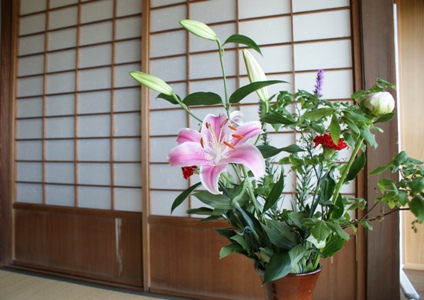 百年家で華道