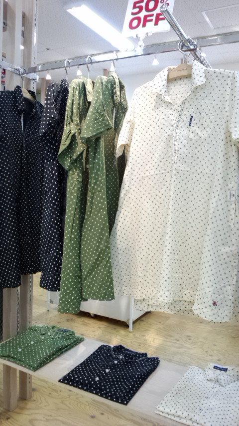 続々、入荷☆