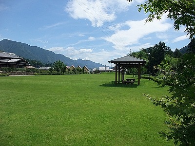 芝生公園01.jpg