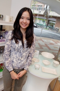 岡崎裕子さんが来店！