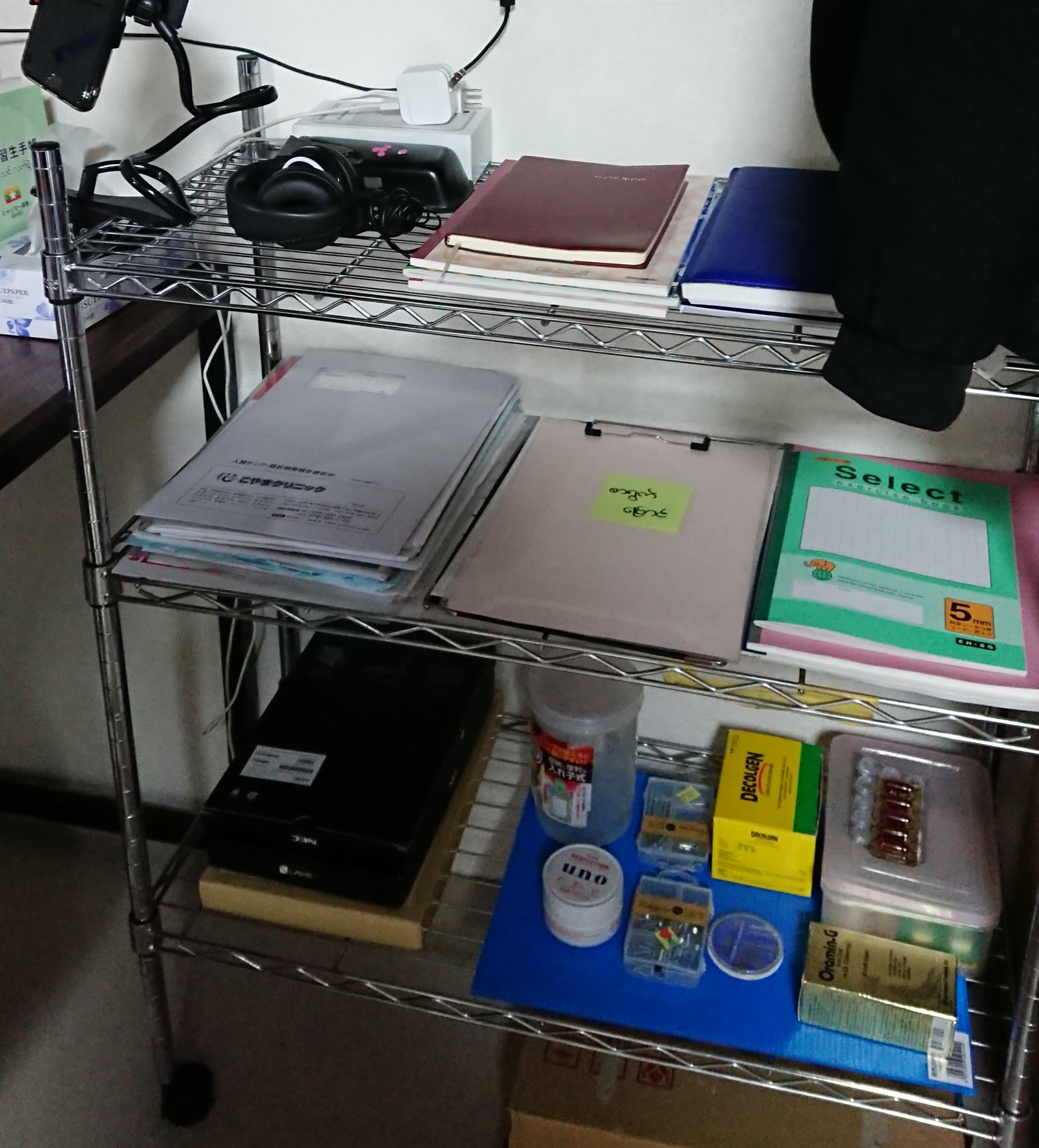 実習生Kさんの勉強机