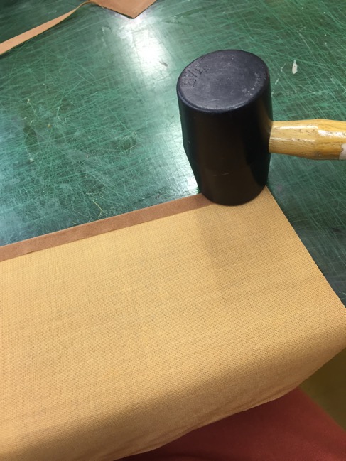 手づくり革バッグ教室 エスバッグでポーチ作り