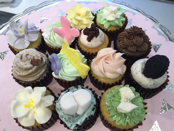 女子がもらったら絶対喜ぶ神戸みやげ、Jijiのカップケーキ