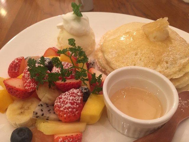 北野ハンター坂のハニーハントカフェ