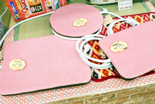 ペット用のヒーター＆こたつ登場！ウサギなどの小動物コーナーも♪