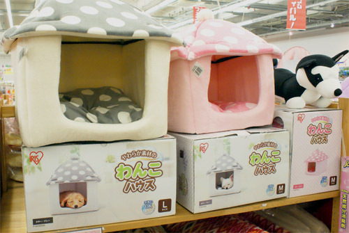 ペット用のヒーター＆こたつ登場！ウサギなどの小動物コーナーも♪
