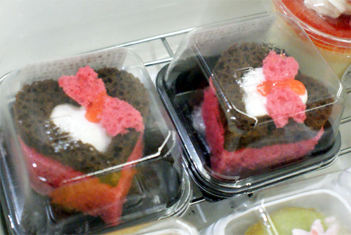 バレンタインには、ペット用ハートサンドケーキを♪