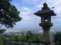 風吹岩-保久良神社