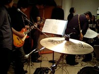 ロックバンドとしての活動