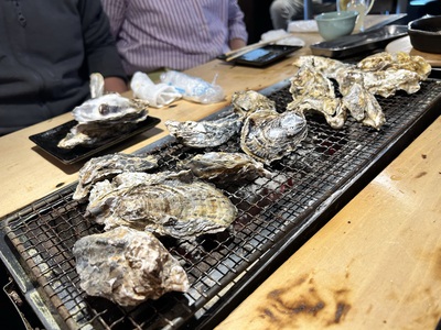 新しい家族で牡蠣食べ放題へ