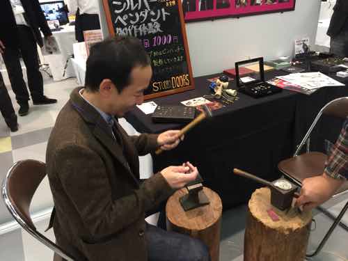 ひょうご企業縁日で、洋子占い大盛況！！