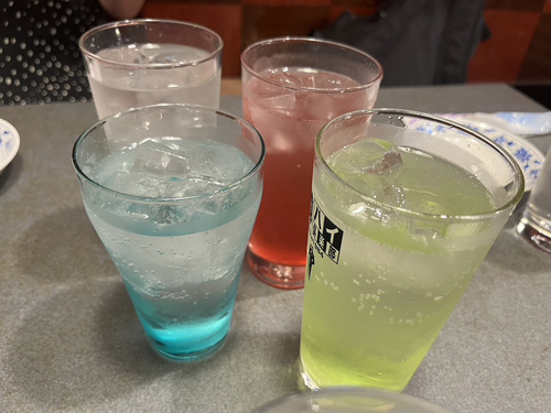 地元・逆瀬川で幼馴染と昼飲み～！